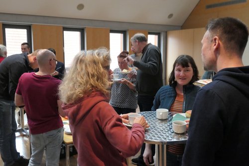 Lebendiger Austausch in der Pause